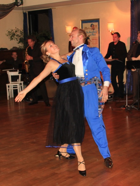 Weihnachtsball   029.jpg